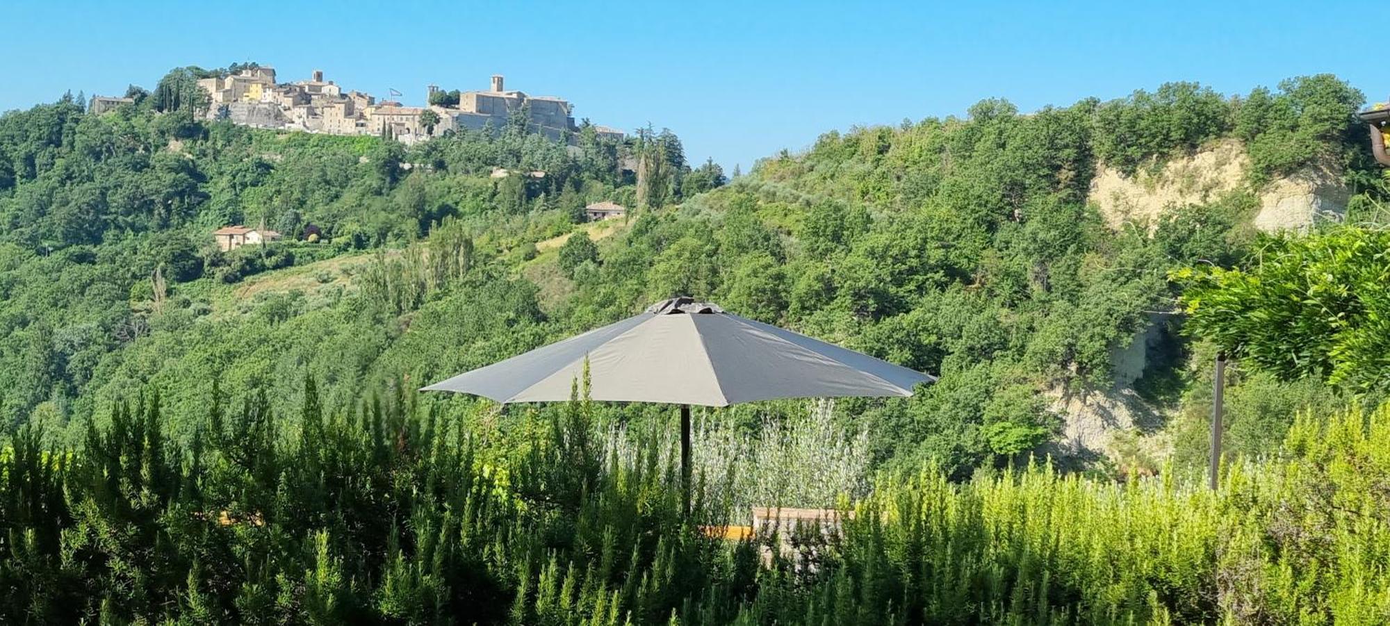 Borgo Cardaneto Bed & Breakfast Montone  Exterior photo